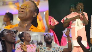 PENTECOST JOSHUA  SUNYANI TOTAL PENTECOSTAL WORSHIP THE LIFTED PRAISE [upl. by Alasteir]