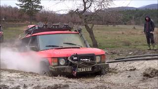 Range Rover Classic 39 V8 V8 Sound amp Extreme Offroad [upl. by Katheryn751]