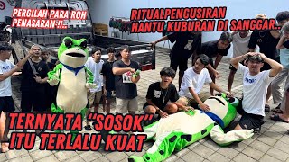 Proses pengusiran “sosok” penunggu kuburan di sanggar  SAMPE NGERAHIN KODOK RAKSASA UNTUK MEMBANTU [upl. by Tynan]