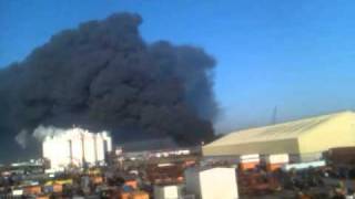 Grote brand in Moerdijk chemipack [upl. by Inamik]