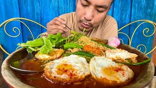 My fav way to prepare and eat noodles with different types of greens and half fried egg [upl. by Paquito]