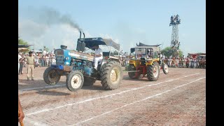 Ford 7000 vs Hindustan tractor tochan mukabla [upl. by Annauqahs]