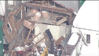 周辺住民「びっくりしました」なぜ？ 解体中の3階建てビル 突然の倒壊で作業員生き埋めに 下敷きになった48歳男性が死亡するなど計3人死傷 北海道江別市 240219 2059 [upl. by Arenahs]