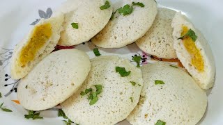 सिर्फ 10 से 15 मिनट मे बनाएँ आलू फिलिंग वाली सुजी की इडली  Instant Aloo Stuffed Rava Idli Recipe [upl. by Libre]