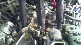 Injector Removal Ltd  Vauxhall Vivaro Injector Removal [upl. by Arratahs540]