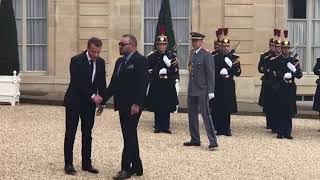 L’arrivée du Roi Mohammed VI à l’Elysée en vidéo [upl. by Iverson828]