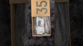 DH gate  Yeezy 350 boost dhgate dhgateshoes reps haul fashion drip [upl. by Siravat594]