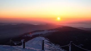 Wschód słońca na Śnieżce [upl. by Yelsek]