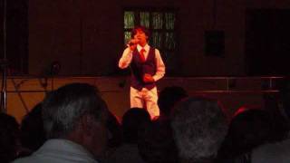 Damiano Mazzone canta limmensita live [upl. by Selokcin405]