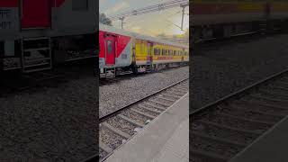 Delhi to Bangalore Rajdhani express tranding train [upl. by Hankins47]