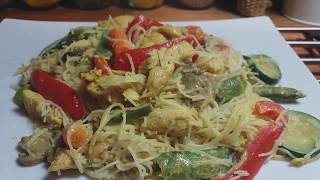 Vermicelles de riz sautées CuisineMaliyaشعرية الارز الصينيه ⚘ [upl. by Sweyn591]