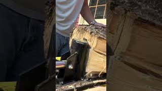 Champion log splitter hits a large knot  firewoodsplitter wood [upl. by Lynelle]