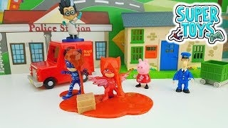 PEPPA PIG IL POSTINO PAT SUPER PIGIAMINI  Romeo ruba un pacco a Pat e ricopre i Pj Masks di slime [upl. by Anayeek265]