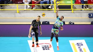 KING vs KING  Ivan Zaytsev vs Wilfredo Leon  Who is Better [upl. by Ynoyrb]