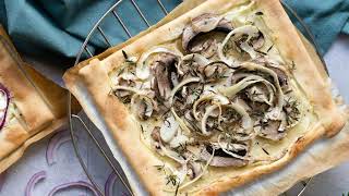 Flammkuchen met champignon en tijm [upl. by Aluino709]