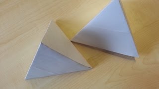 Schnell und ganz einfach  eine Pyramide aus Papier [upl. by Kcirdahc]