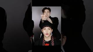 Members reaction when Bang Chan rotates his hand😮straykids bangchan skz hyunjin [upl. by Nekcerb]