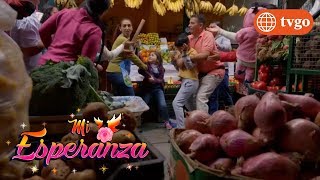 ¡Socorro encuentra a Esperanza en una pelea del mercado  Mi Esperanza 10082018 [upl. by Eilhsa]