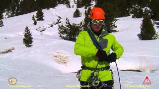 Técnica de progresión y encordamiento en terreno glaciar [upl. by Enaitsirk591]