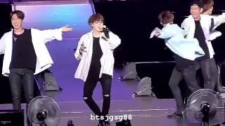 FANCAM BTS THE WINGS TOUR SAITAMA SUGA FOCUS quotOTSUKAREquot SONG V HOLDING SUGA HEAD TAESU MOMENT [upl. by Edra]