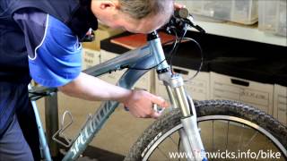 How to use Fenwicks Suspension Lube Spray [upl. by Metsky]