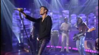 Enrique Iglesias Escape  Live Parkinson 2002 [upl. by Oigaib]