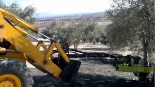 JCB 3CX con vibrador de Tecniagri [upl. by Gaidano]