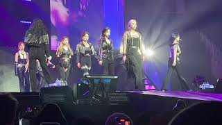 4KTWICE트와이스 ICON  4th WORLD TOUR III  New York  Day 1FANCAM 220226 [upl. by Arhsub340]