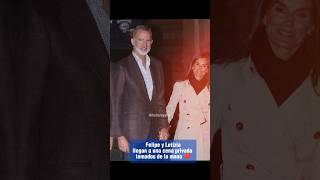 Felipe VI y Letizia llegan tomados de la mano a una cena privada en Combarro couple love españa [upl. by Rog517]