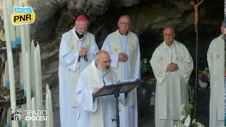 Pellegrinaggio a Lourdes  Recita del Santo Rosario alla Grotta [upl. by Converse623]