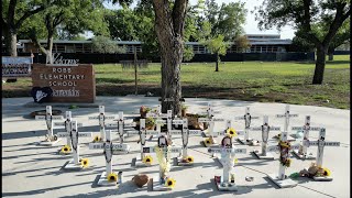 Robb Elementary shooting victims’ families prepare for Department of Justice report on law enfor [upl. by Eirrod640]