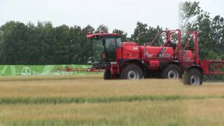 SAM Horizon 4000 Crop sprayer 2016 [upl. by Lehteb]