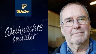 Tchibo Weihnachtswunder Besuch bei Wolfgang ehrenamtlicher Helfer der Tafel [upl. by Airekat]