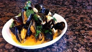 Thai Steamed Mussels Recipe [upl. by Sudnor786]