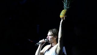 Glass Animals  Gooey With Audience Members Pineapple Live In Dublin 2024 [upl. by Andria]