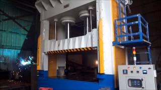 SMC MOLDING PRESS FOR ELECTRICAL PANEL BOXES  500 TONS  SANTEC MAKE [upl. by Hewitt]