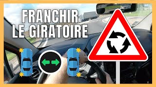 💡 COMMENT FRANCHIR UN GIRATOIRE  exemple en voiture [upl. by Brufsky]