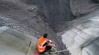 Barge unloading 4000 tons of crushed iron ore  Part 1  Vlog of work on barge [upl. by Occer]