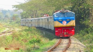 CTG TO DHAKA TRAIN Chattala Express  3000 Series Locomotive made by Korea [upl. by Blodget]