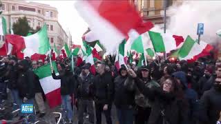 Bologna tensione per le manifestazioni contrapposte [upl. by Sandberg117]