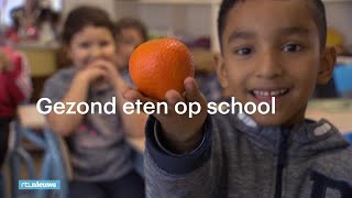 Steeds meer scholen verplichten kinderen om gezond eten mee te nemen  RTL NIEUWS [upl. by Auos]