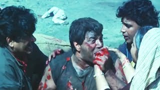 Dharmendra sacrifice his life  Hum Se Na Takrana  Action Scene 1414 [upl. by Arved]