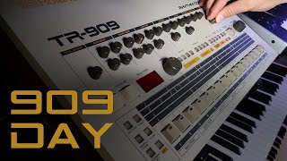 TR909 Live Techno for 909 day [upl. by Ahsirek]