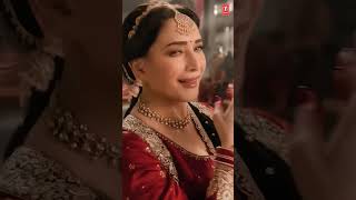 Madhuri Dixits Grace  Bhool Bhulaiyaa 3 Ami Je Tomar 30 [upl. by Riba389]