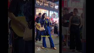 Gadis Sarawak suara cukup menarikKejoraku Bersatu  Mia ft Sentuhan Buskers Bukit Bintang [upl. by Leira]