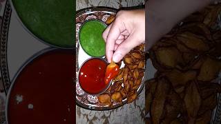 Aate aur Aloo ka Tasty Snacks😋  recipe [upl. by Ahsitil]