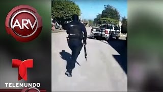 Policías huyen sin enfrentar hombres armados en Sinaloa  Al Rojo Vivo  Telemundo [upl. by Neelhsa591]