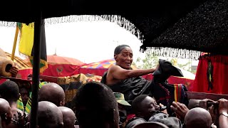 Asantehene and Asantehemaa arrive at the durbar grounds in palanquins [upl. by Januarius]