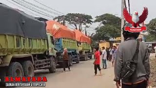 Masa Warga Masyarakat Salembaran Teluk Naga Kabupaten Tangerang Rusak Beberapa Mobil Truk Tanah [upl. by Marucci]