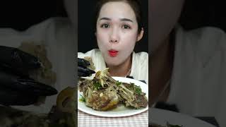 Eating some beef ribs 2 asmr mukbang beef shorts LipsEATING [upl. by Atined663]